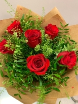 Valentine’s Day 6 red roses